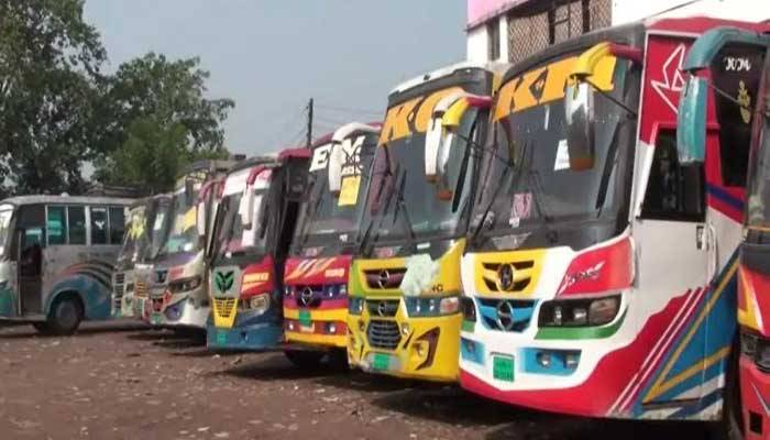 করোনার ভয়ে যাত্রী নেই বাসে