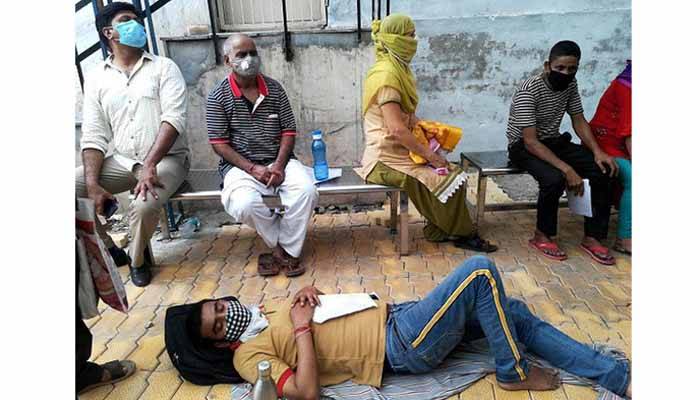 করোনা রোগীর চাপে সঙ্কটে দিল্লি
