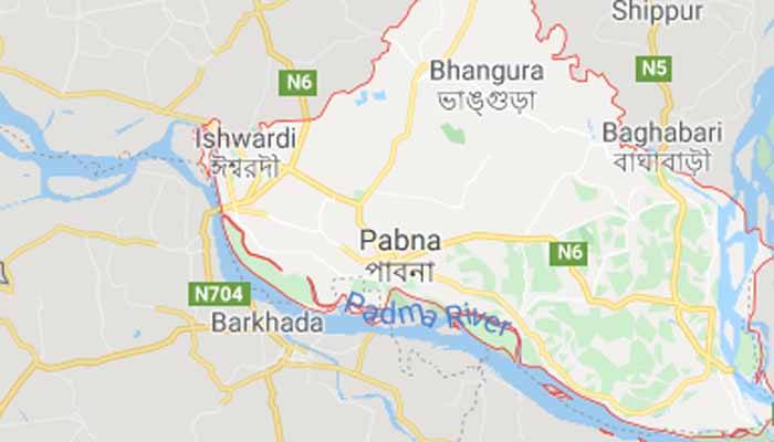 পিকআপ উল্টে খুলনার যুবলীগ নেতার ঈশ্বরদীতে মৃত্যু
