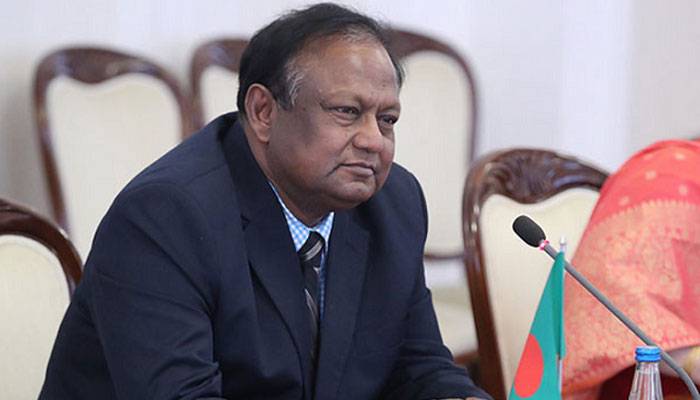 করোনামুক্ত হয়ে হাসপাতাল ছাড়লেন বাণিজ্যমন্ত্রী