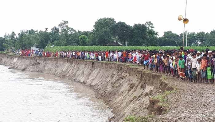 মূল ধারায় নদ খনন করে গ্রামবাসীকে রক্ষার দাবি