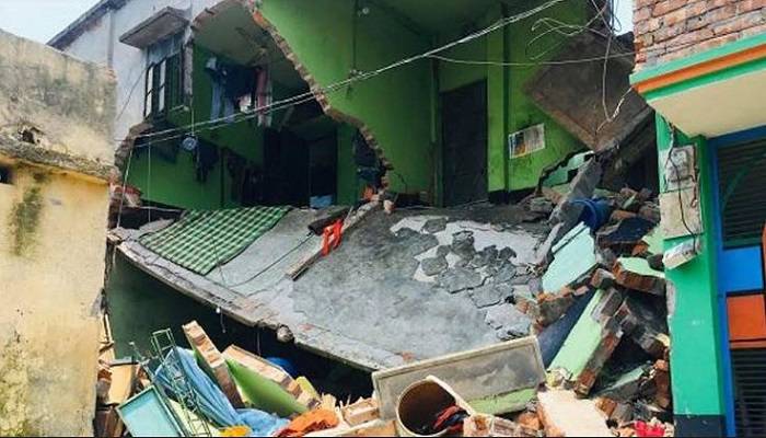 আশুলিয়ায় গ্যাস সিলিন্ডার বিস্ফোরণে ৫ জন দগ্ধ