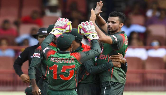 বিদেশ সফরে সঙ্গে পরিবার নয়