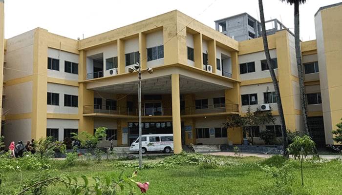 পিপিই পরে করোনা রোগীকে যৌন হয়রানি