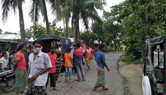 বিরামপুরে ইজিবাইক ছিনতাইয়ে বাধা দেওয়ায় মিল মালিককে হত্যা