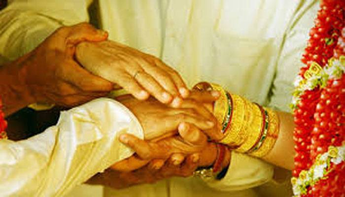 সিঁদুর পরতে স্ত্রীর অস্বীকার, স্বামীকে বিচ্ছেদের অনুমতি দিলেন আদালত