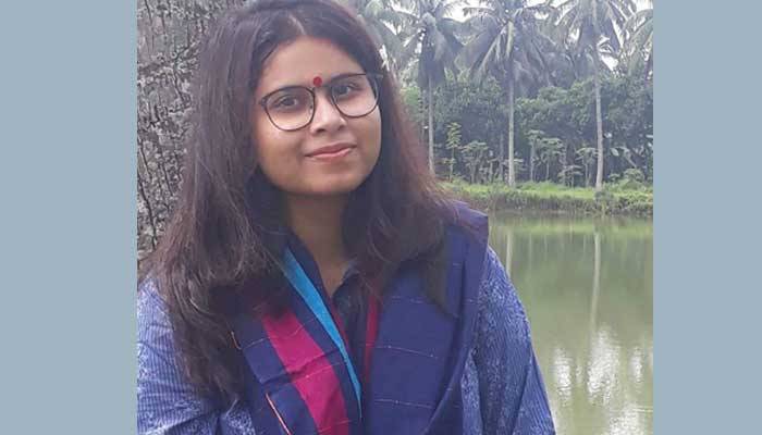 নিখিলের মেরুদণ্ড ছিল, তাই ভেঙেছে
