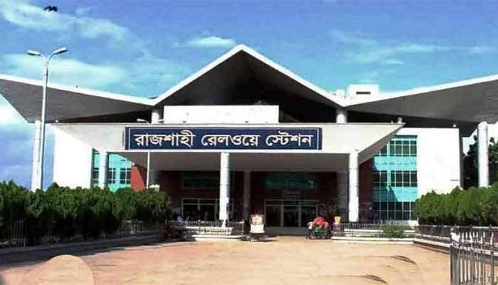 রাজশাহীতে ট্রেন থেকে নেমেই যাত্রীর মৃত্যু