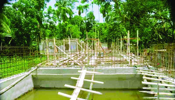 এলাকার নয়, নিজেদের 'উন্নয়নে' ব্যস্ত তারা