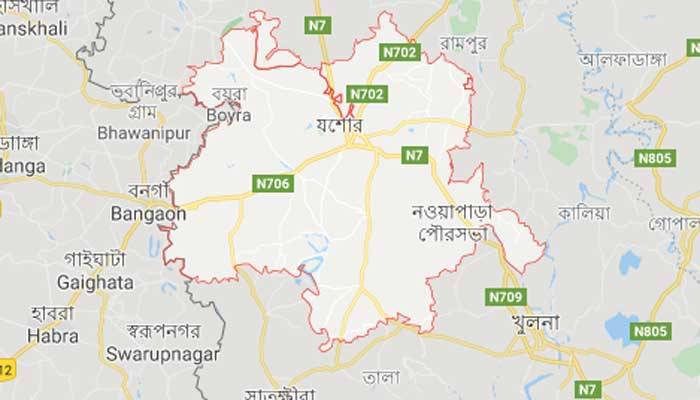 যশোরে ট্রাকচাপায় প্রাণ গেল ২ জনের