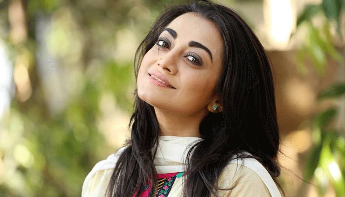 বিদেশিটা দেখতে পারি, দেশের হলেই সমালোচনা: অর্ষা