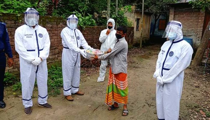 করোনা রোগীদের সঙ্গে ফোনে কথা বলছেন এমপি, চিঠি পাঠাচ্ছেন এসপি
