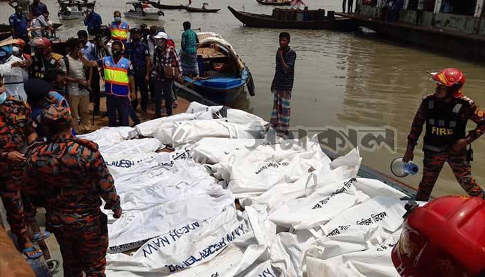 বুড়িগঙ্গায় লঞ্চডুবি, ৩২ মরদেহ উদ্ধার