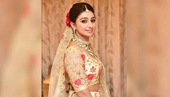 করোনা নিয়েই হাসপাতাল থেকে বাড়ি ফিরলেন অভিনেত্রী