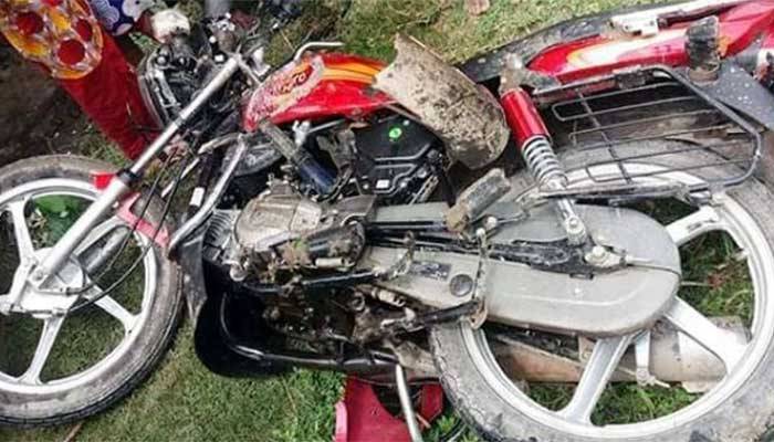থেমে থাকা ট্রাকে মোটরসাইকেলের ধাক্কা, প্রাণ গেল ননদ-ভাবির