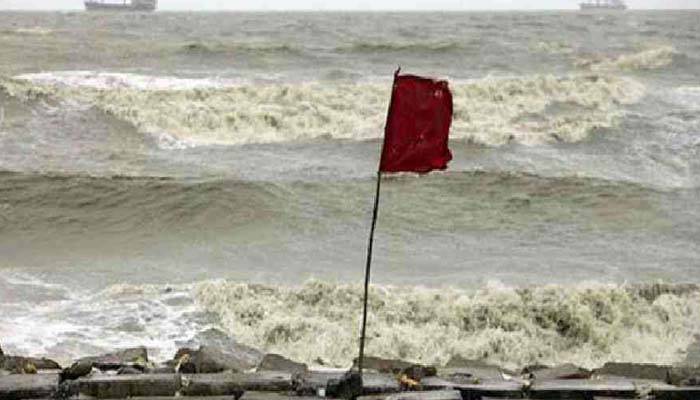 সমুদ্রবন্দরে ৩ নম্বর সতর্কতা সংকেত