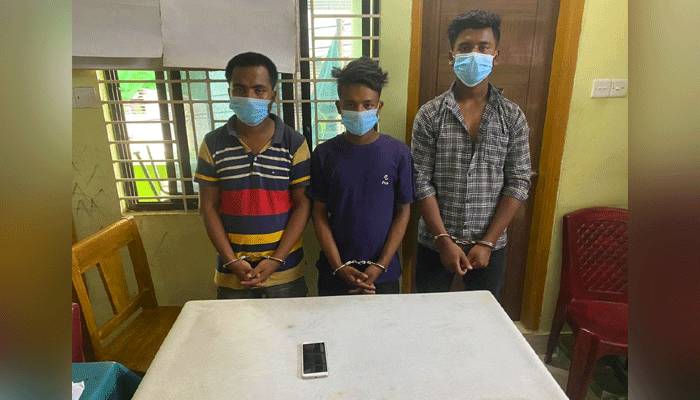 চট্টগ্রামে তিন ছিনতাইকারী গ্রেফতার