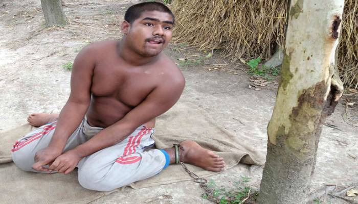 এক দশক ধরে শিকলে বন্দি সাজেদুল