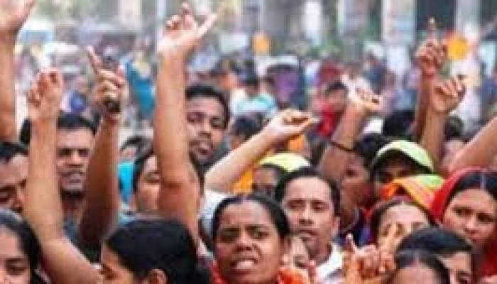 উত্তরা ও মিরপুরে পোশাক শ্রমিকদের বিক্ষোভ-অবরোধ