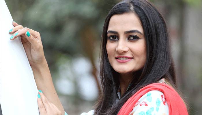 'শুটিংয়ে যা দেখেছি, তাতে কাজ করা নিরাপদ নয়' 'শুটিংয়ে যা দেখেছি, তাতে কাজ করা নিরাপদ নয়'