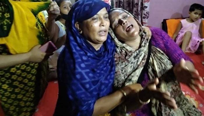 কুমিল্লায় প্রকাশ্যে ব্যবসায়ীকে পিটিয়ে হত্যা