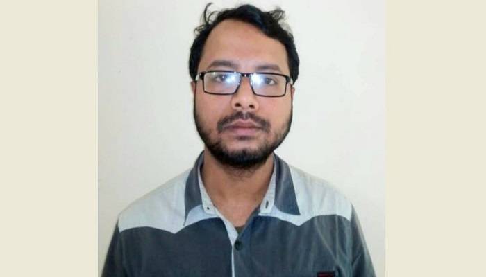 আদিতমারীতে সড়কে প্রাণ গেল ঢামেক চিকিৎসকের