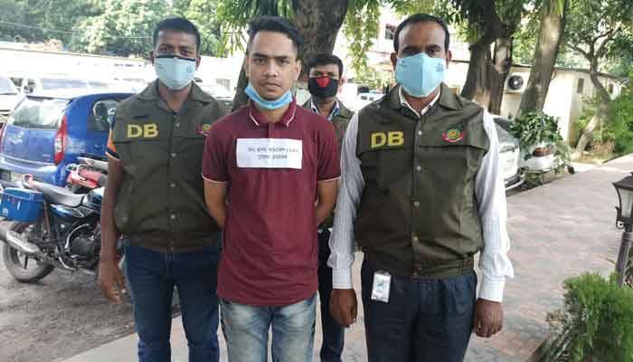 মেধাবী ছাত্র হৃদয়ের প্লাজমা ফাঁদ