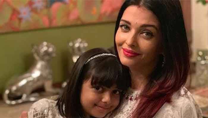 শ্বাসকষ্ট নিয়ে মেয়েসহ হাসপাতালে ভর্তি ঐশ্বরিয়া