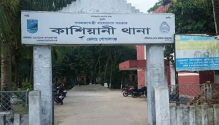 হাইমাউ করে কাঁদলেন খাদ্য গুদাম কর্মকর্তা