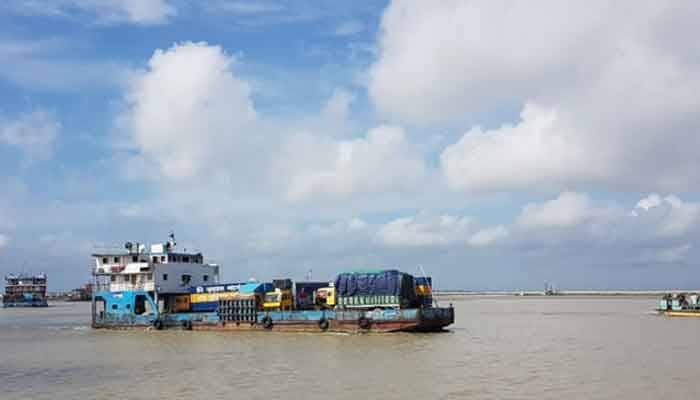 শিমুলিয়া-কাঁঠালবাড়ী নৌরুটে ফেরি চলাচল বন্ধ