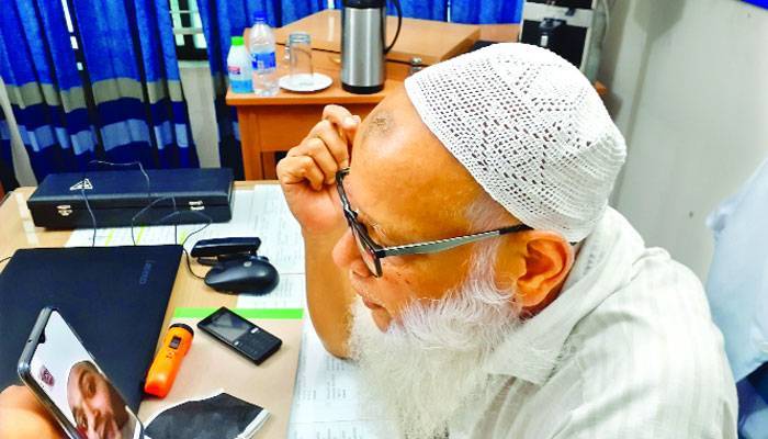 দৃষ্টিহীনে আলো ছড়াচ্ছে মানবিক সাহায্য সংস্থা