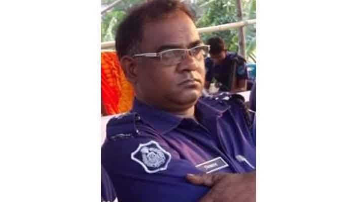 সড়ক দুর্ঘটনায় আহত পুলিশ কর্মকর্তার মৃত্যু