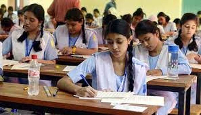 ১৩ লাখ এইচএসসি পরীক্ষার্থী যাবে কই