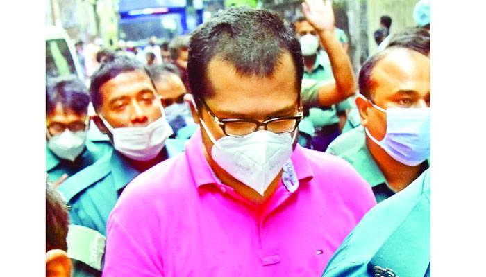গ্রেপ্তার এড়াতে এমডির করোনা নাটক
