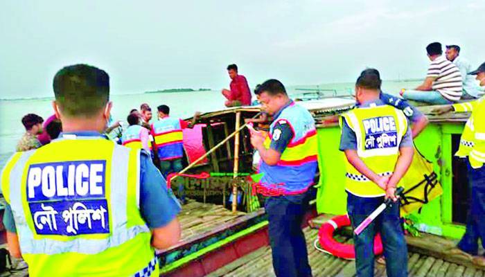 রক্ষা পেল হাওরে ডুবতে যাওয়া ১০ শিক্ষার্থী