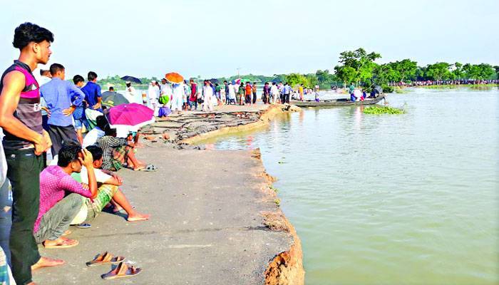 দুশ্চিন্তায় ঘুম নেই বানভাসিদের