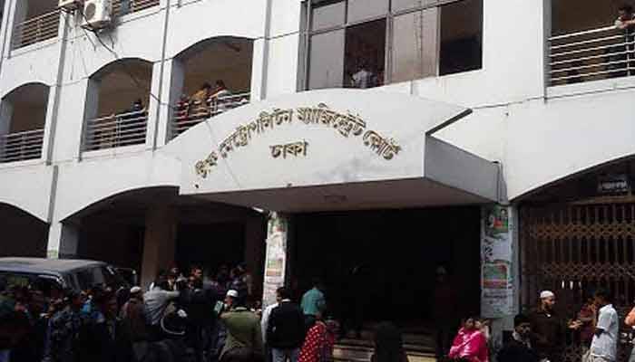 নারী সহকর্মীর মামলায় সাংবাদিক সুমন কারাগারে