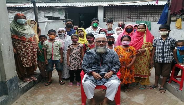 বাড়িওয়ালার মহানুভবতার গল্প শোনালেন ভাড়াটিয়ারা