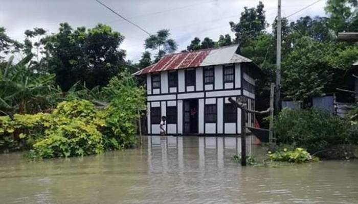 মুন্সীগঞ্জে ১৫ হাজার পরিবার পানিবন্দি