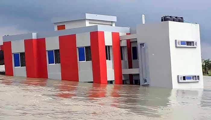 ভুলের কারণে জলে গেল ২ কোটি ২৯ লাখ টাকার ভবন