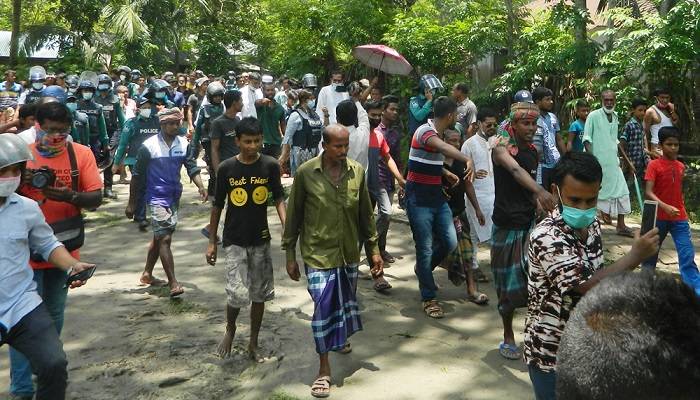 চার খুনের ঘটনায় থমথমে মশিয়ালি গ্রাম, আ’লীগ নেতা বহিষ্কার
