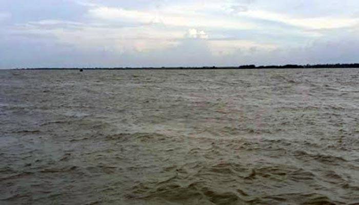 মেঘনায় মাছ ধরার ট্রলারডুবি, ৩ জেলের লাশ উদ্ধার
