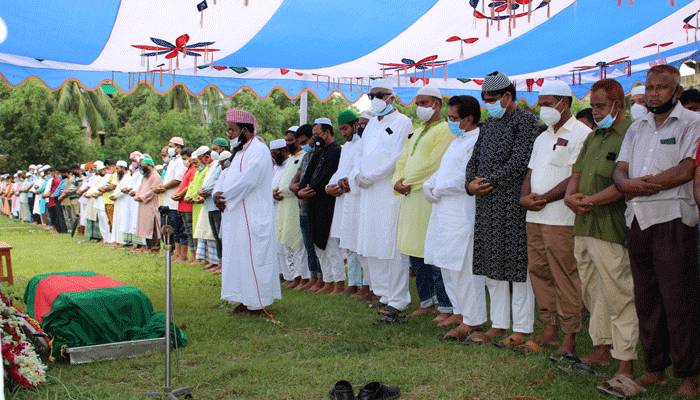 কালিহাতীতে শাজাহান সিরাজের জানাজা অনুষ্ঠিত, সর্বস্তরের মানুষের শ্রদ্ধা