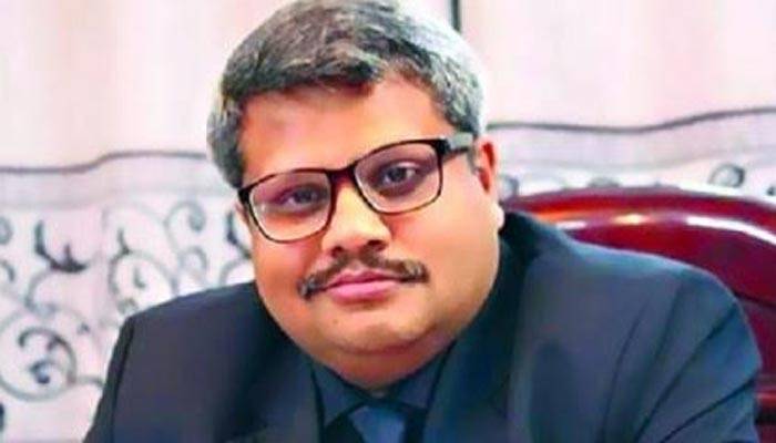 তালিকাভুক্ত প্রতারক এত ক্ষমতাবান!