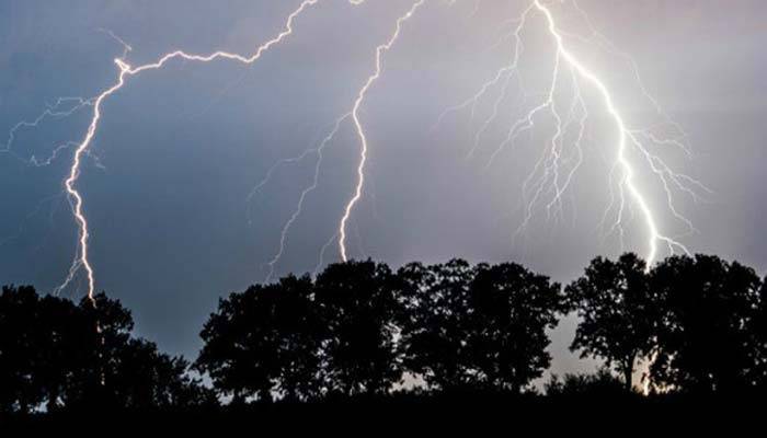 লালমনিরহাটে বজ্রপাতে একদিনে ৪ জন নিহত