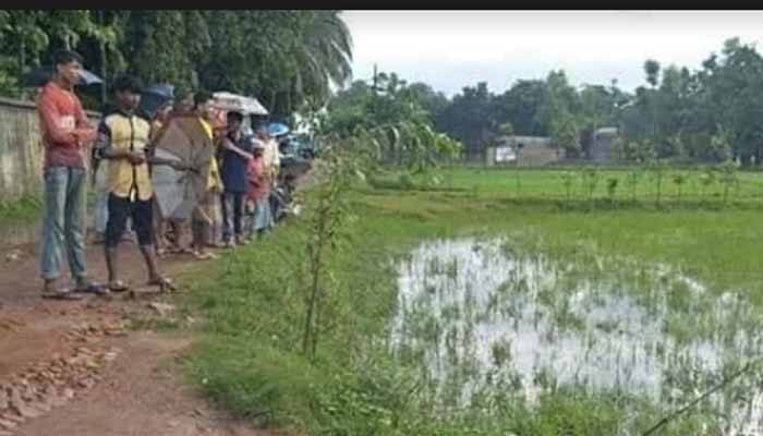 রামুতে অজ্ঞাত যুবকের গলাকাটা মরদেহ উদ্ধার