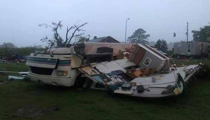 যুক্তরাষ্ট্রে ঘূর্ণিঝড় আইসায়াসের তাণ্ডব, নিহত ৫