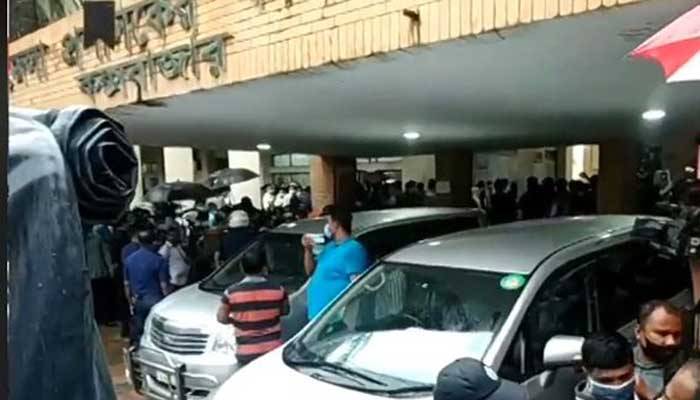 ওসি প্রদীপসহ ৭ আসামি কক্সবাজার আদালতে