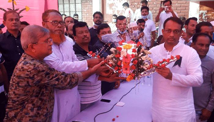 আ'লীগে যোগ দিলেন ফরিদপুরের পরিবহন মালিক কামরুল