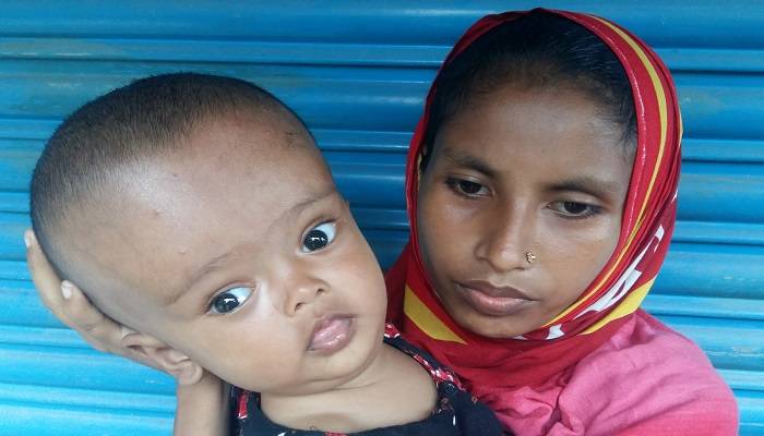 মাত্র ৪০ হাজার টাকার জন্য এত কষ্ট শিশুটির!